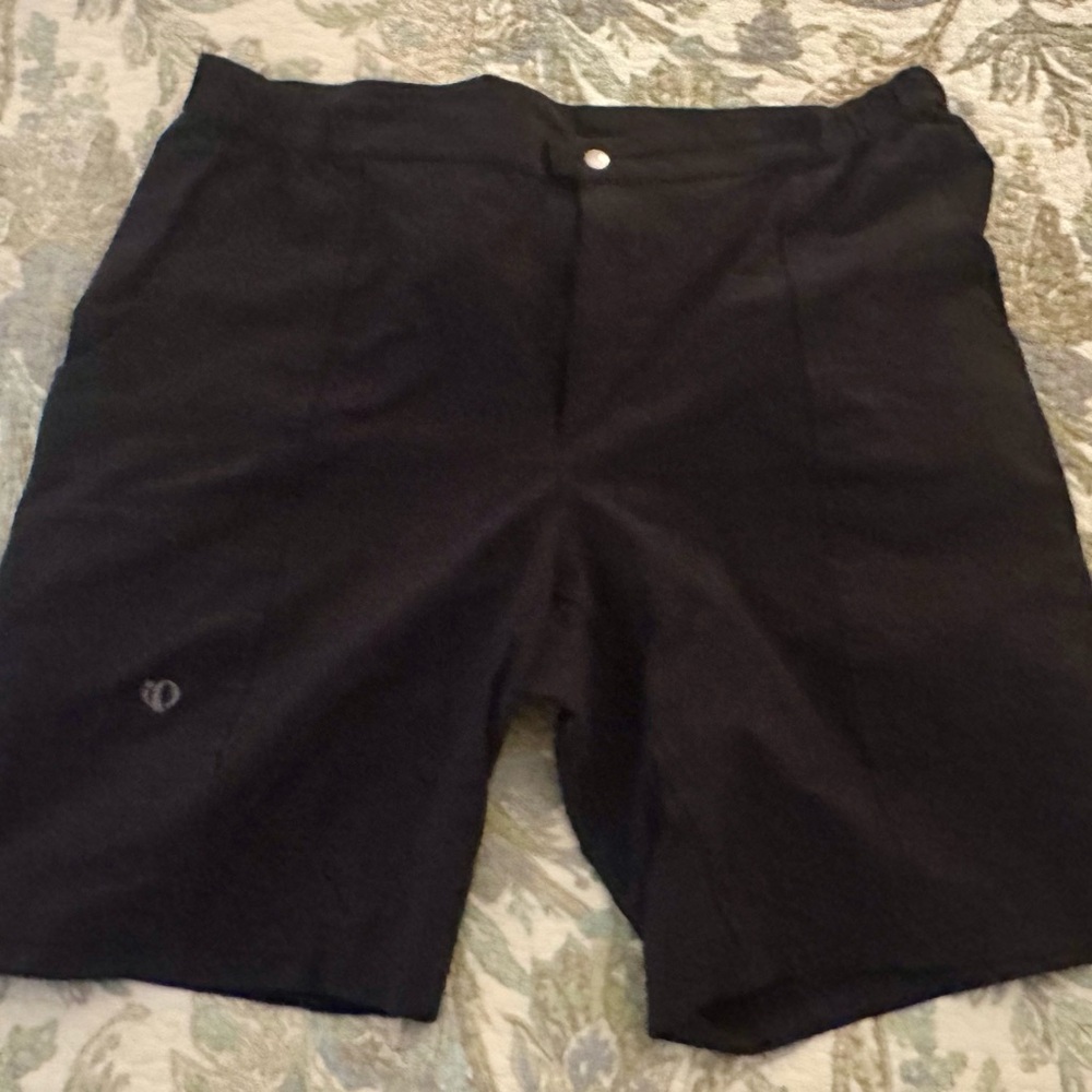 Pearl Izumi Black Athletic Shorts